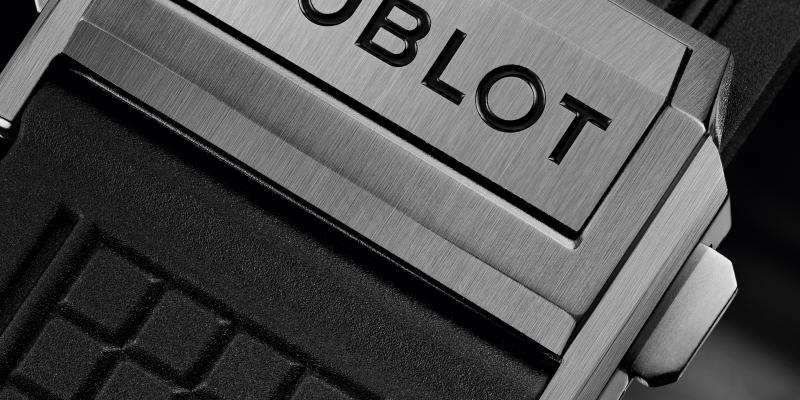 Hublot Square Bang Unico Titanium strap view
