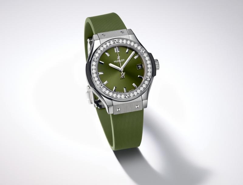 希少色【最高級】 ウィンダムFUSION FIT　暗緑 Classic Fusion Titanium Green Diamonds 33 mm | Hublot