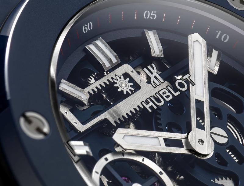 Big Bang MECA-10 Ceramic Blue 45 mm, close up