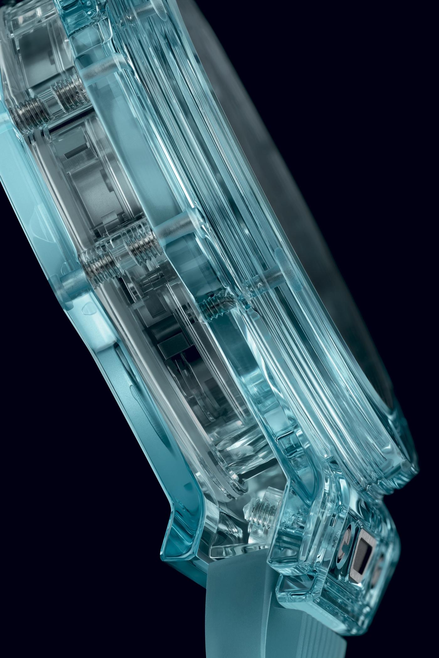 Big Bang Unico Water Blue Sapphire 44 mm side