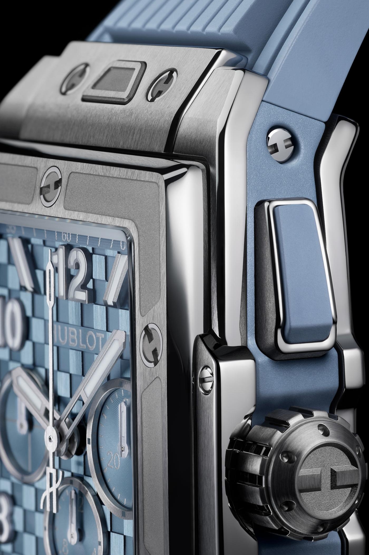 Spirit Of Big Bang Titanium Coal Blue 42mm - Close Up