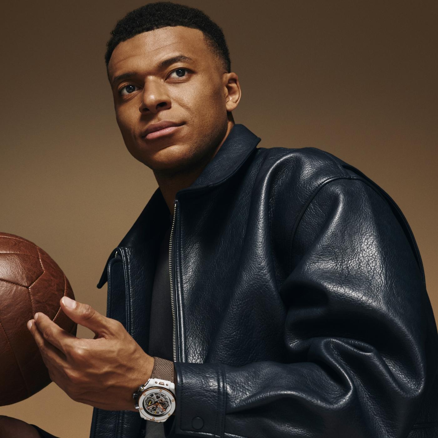 Big Bang Reloaded Kylian Mbappé White Ceramic 44 mm | Hublot