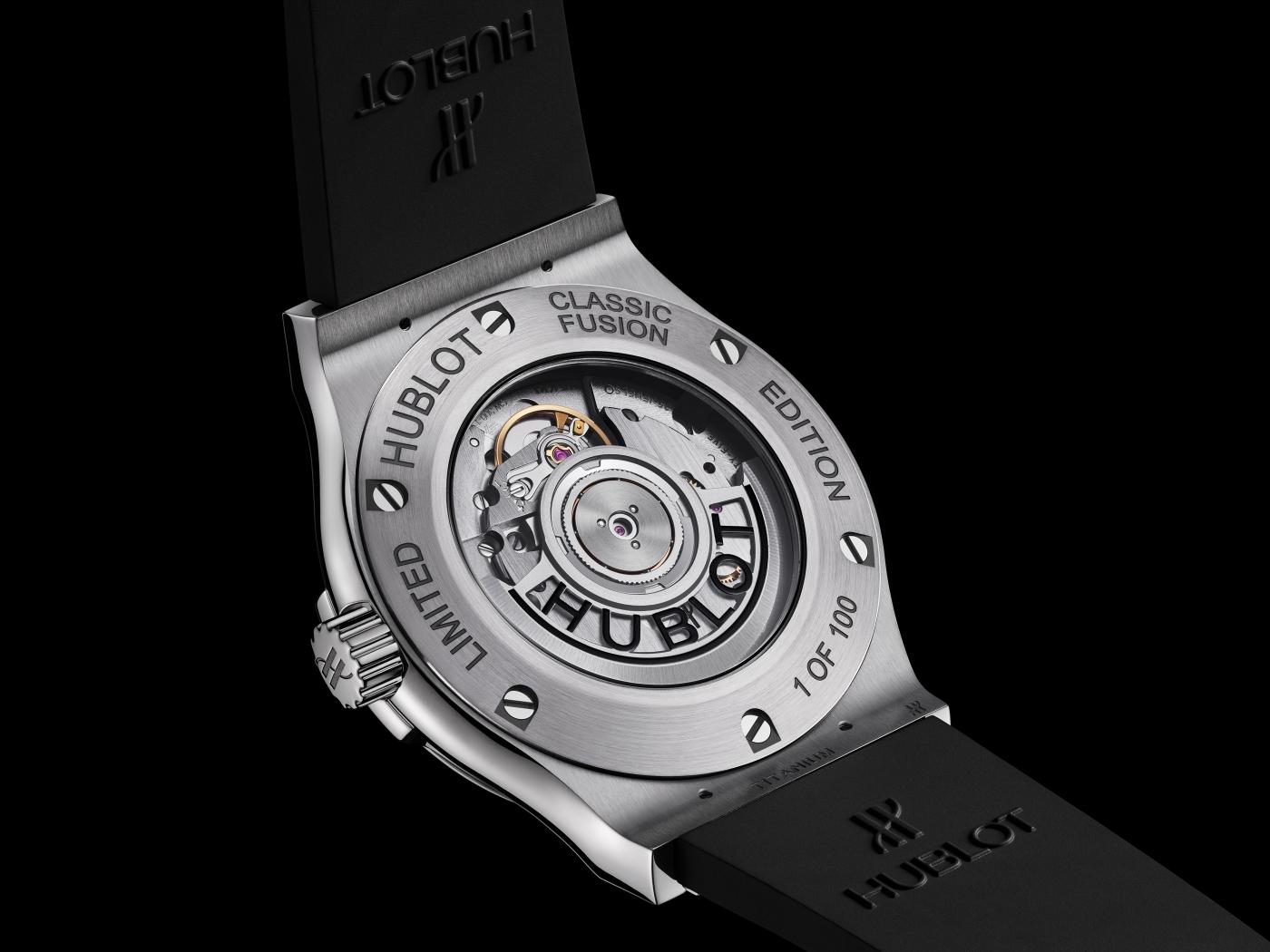 Classic Fusion Hawk's Eye Titanium 42 mm